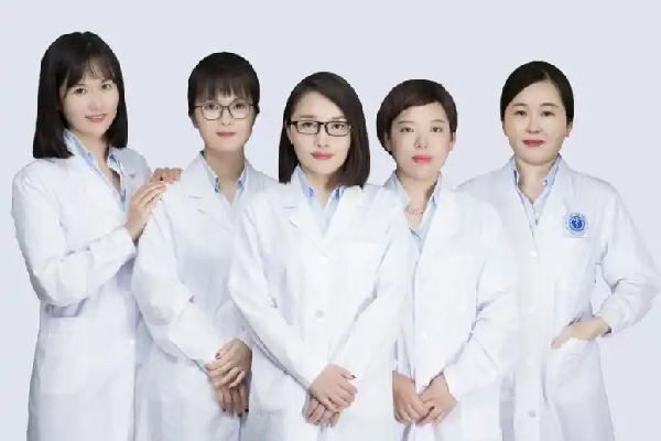 辽宁举行第三届世界华人美业大会新闻发布会